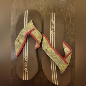 Womens Nike flipflops